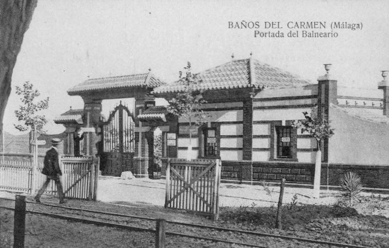 Postcard photo of the entrance to Baños de Carmen which still stands today.